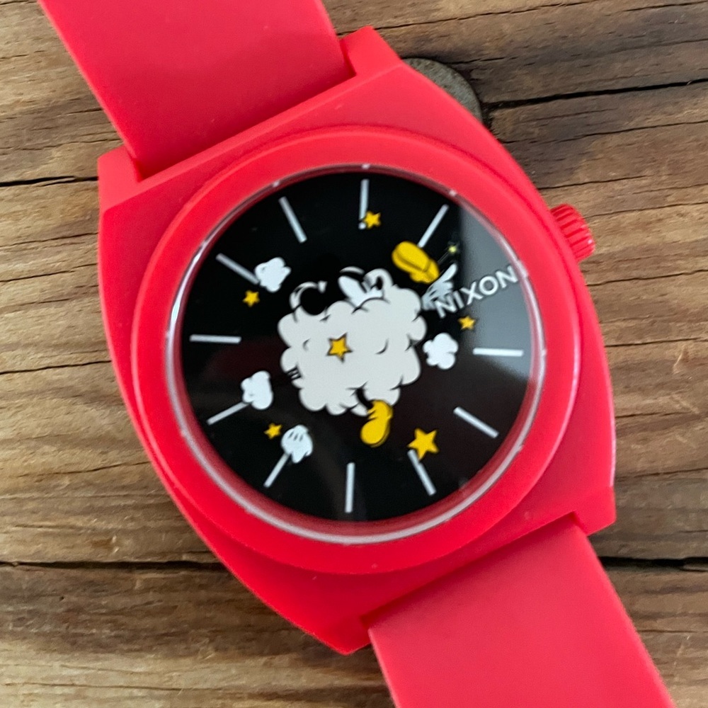 Nixon The Time Teller Disney Mickey Mouse Red Watch Japan Quartz Needs Battery - Picture 2 of 8